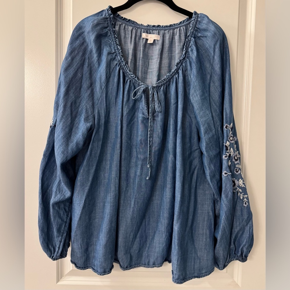 #2778 - Lauren Conrad Medium Wash Blue Denim Jean Embroidered Peasant Blouse